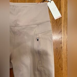 New Women’s Calia Leggings